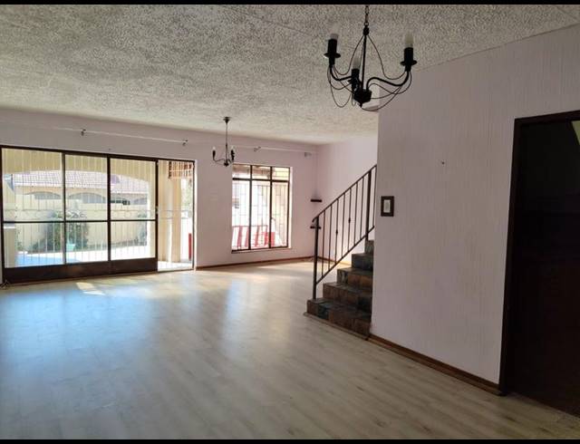 3 BEDROOM TOWNHOUSE FOR SALE IN ELARDUSPARK